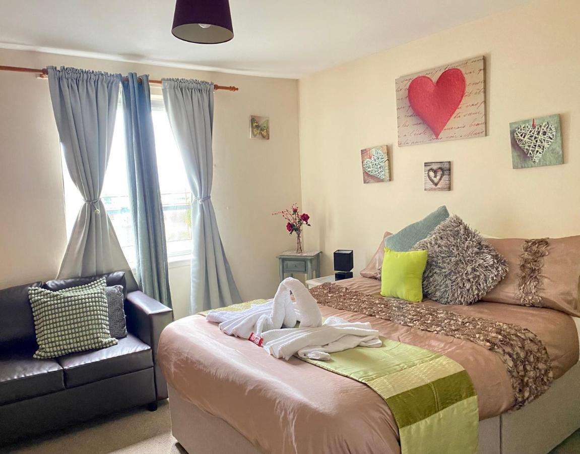 Lovely Double Room With Private Bathroom And Double Room With Shared Toilet & Parking Free Эдинбург Экстерьер фото