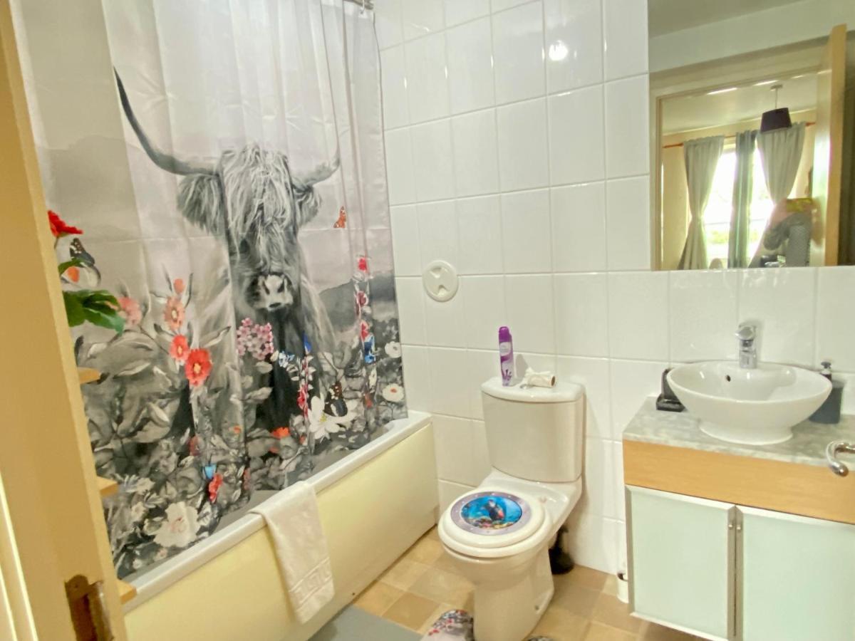 Lovely Double Room With Private Bathroom And Double Room With Shared Toilet & Parking Free Эдинбург Экстерьер фото